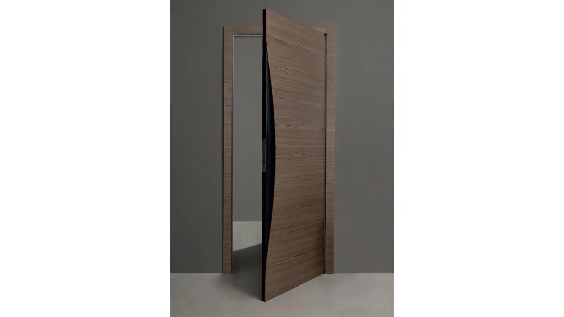 Porta di design in legno noce canaletto con serratura magnetica Blow di Albed