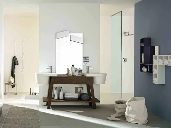 Mobile da Bagno sospeso in HPL rovere naturale e laccato bianco opaco Libera+ 08 di Novello