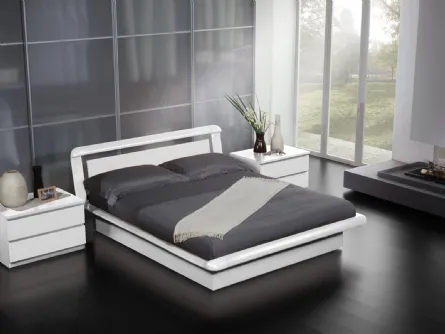 Letto matrimoniale in legno laccato Elica di Fratelli Elli