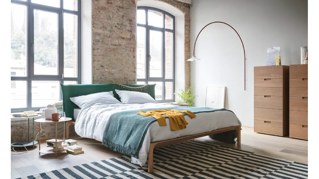 Letto in tessuto con testiera Park di Novamobili