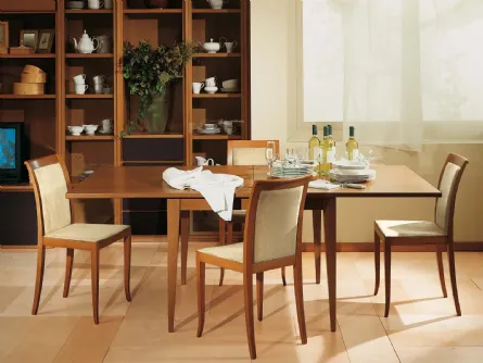 Sedia in tessuto con struttura in legno SD753 di Fratelli Elli
