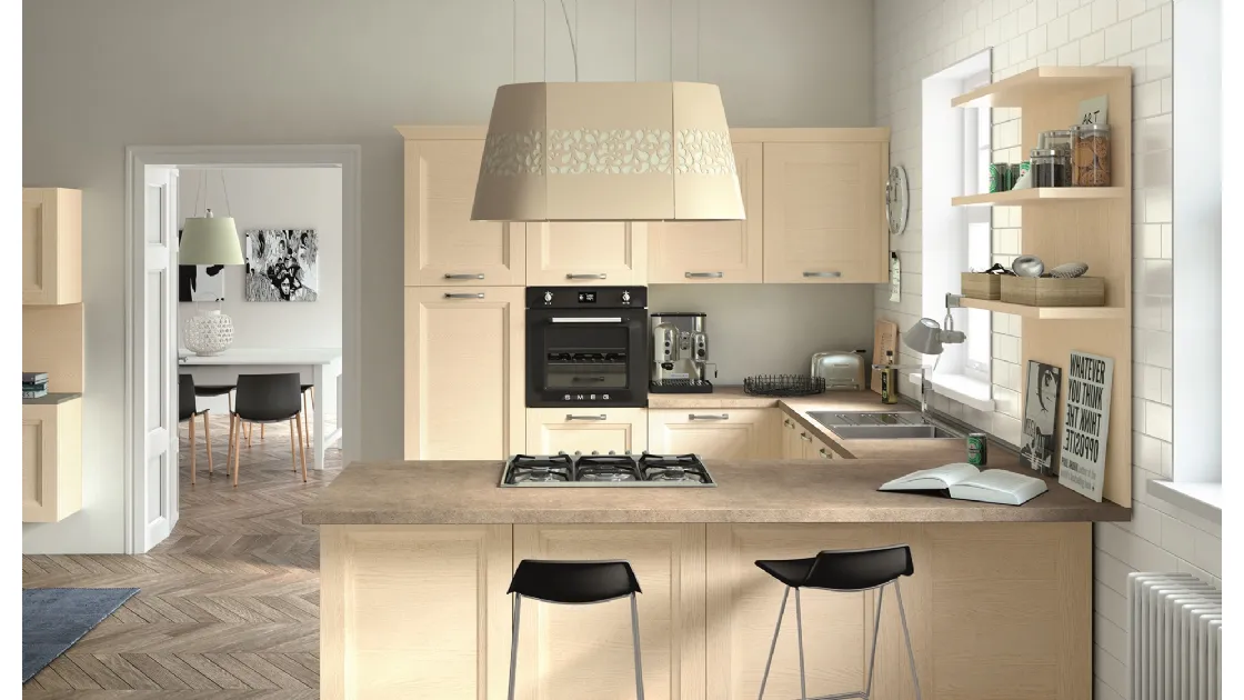 Cucina Classica con penisola Alba in frassino finitura Perla di Essebi